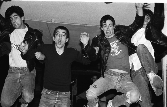 F05E1556-F82E-413F-8D48-9EA1B85CB2DE